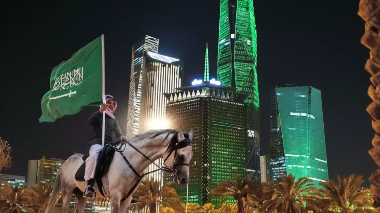 تغيير نظام العمل.. السعودية تتيح تأشيرة العمل الحر بشروط وضوابط محددة